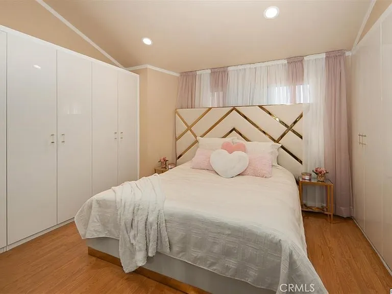 1247 E Wilson Ave #9 — Photo 10