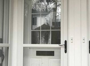82 Glen Keith Rd APT U, Glen Cove, NY 11542