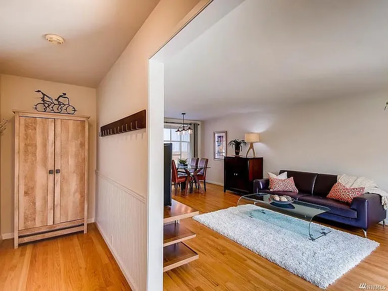 1420 Bellevue Way SE #4 — Photo 12