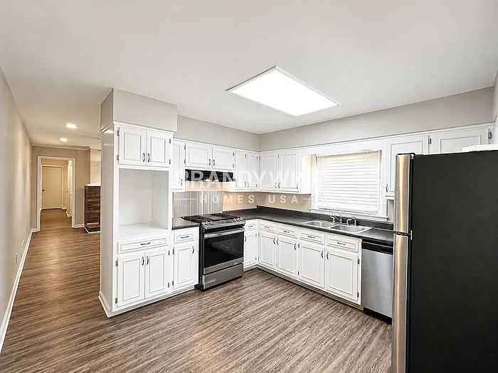 4520 Dorset Cir — Photo 13