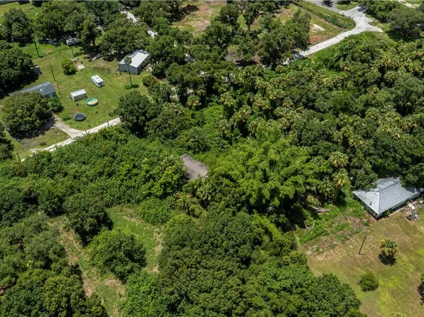 801 Ross Rd, Labelle, FL 33935
