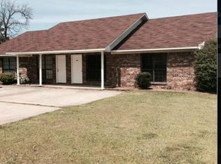 300 Hubbard Rd #B, Conway, AR 72034
