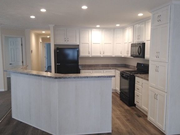 3rd image of 1250 Paree St #865