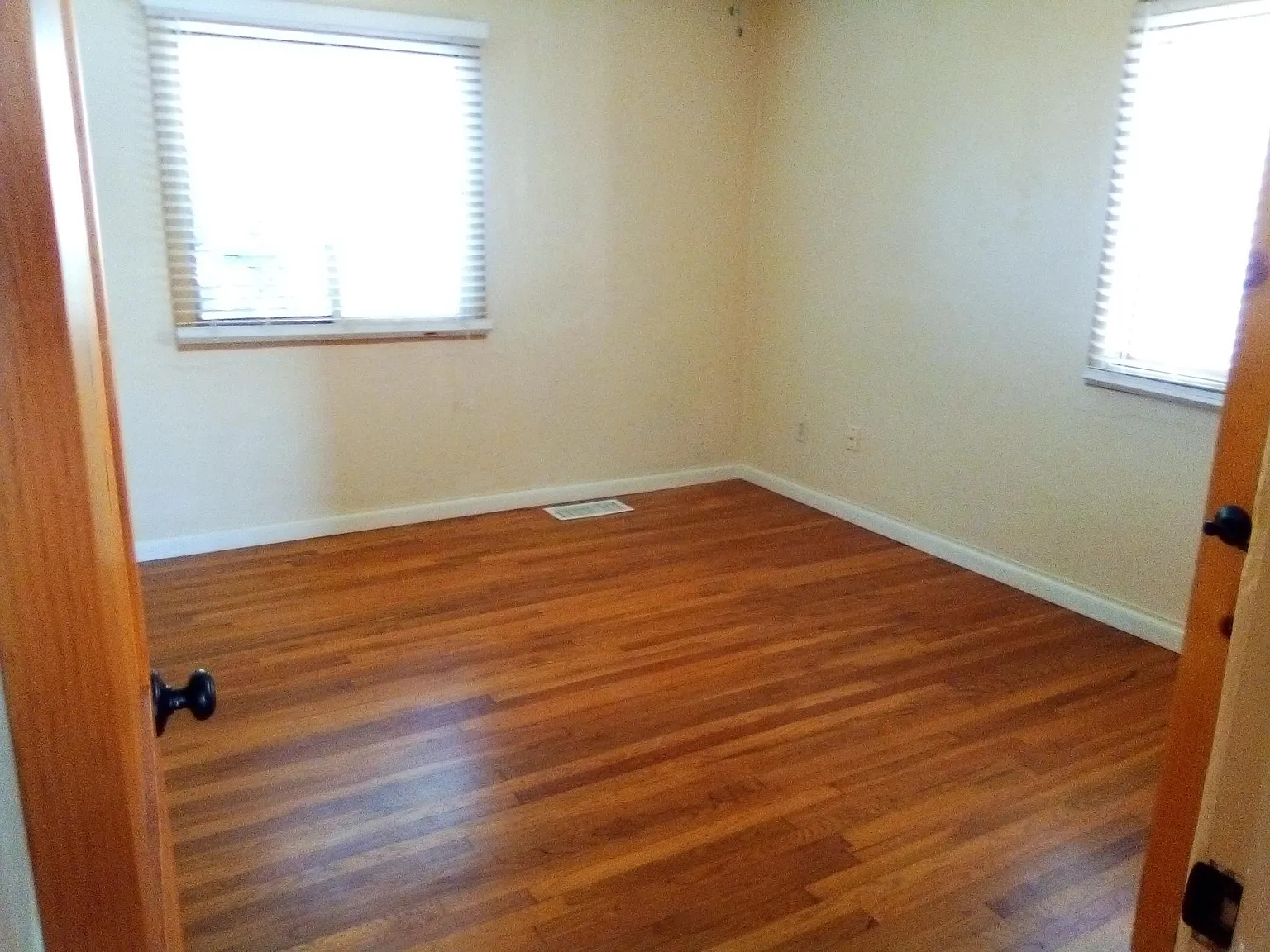 2 bed, 900 sqft, $1,700 — Photo 4