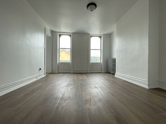 2nd image of 1047 Corbin Ct #3