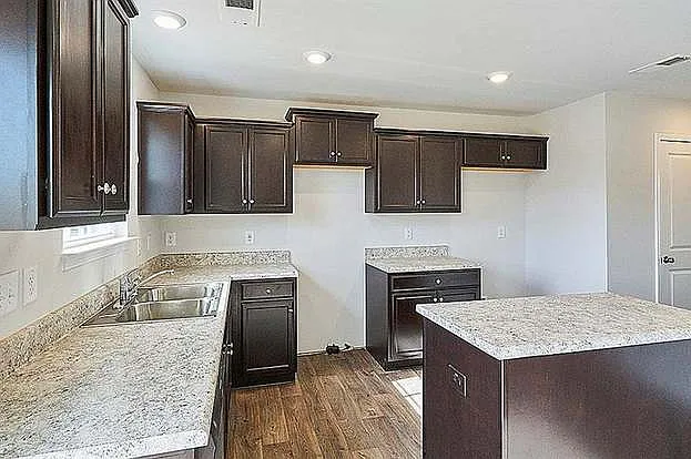 125 Saddlehorse Ln — Photo 8