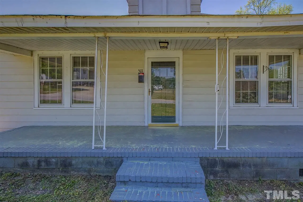 3 bed, 2.0 bath, 1600 sqft, $1,500 — Photo 3