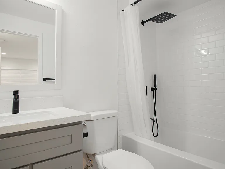8101 Larson Avenue — Photo 11