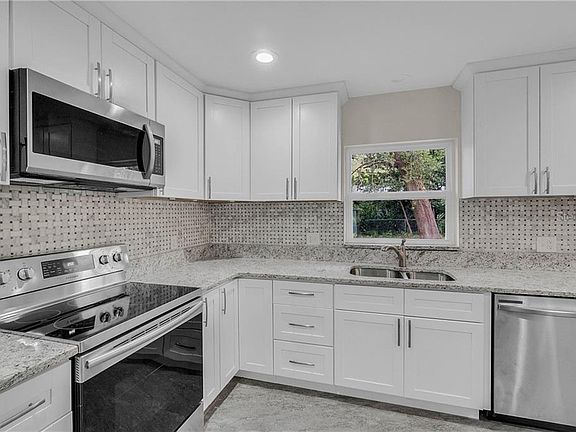 Home For Sale In SKYCREST
