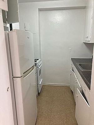 2nd image of 1700 Bedford Ave APT 20L