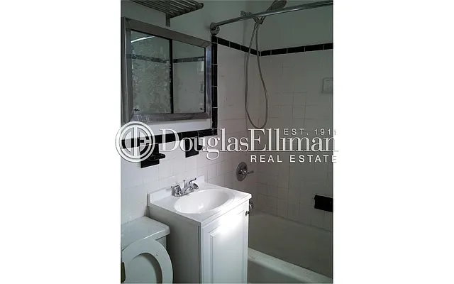 Rented by Douglas Elliman | media 14