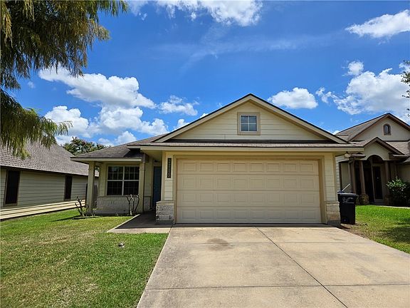 2nd image of 2715 Silver Oak Dr