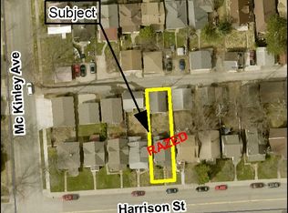 Between Addresses 707 And 711 Harrison St, Eveleth, MN 55734