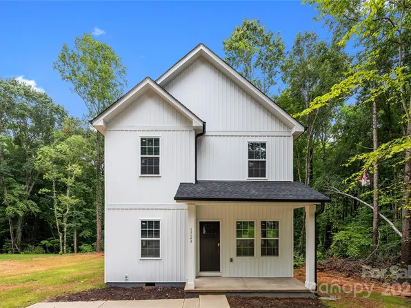 1723 Rhyneland Cir, Gastonia, NC 28054