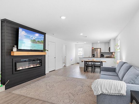 4th image of 4518 Martin Way