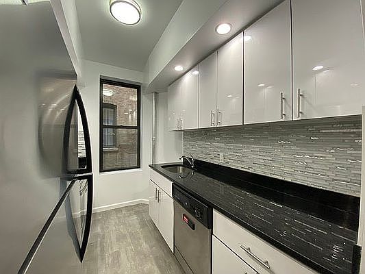 3rd image of 41-20 29th St #3B
