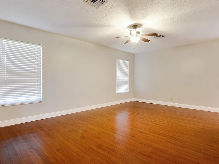 13515 Northumberland Cir — Photo 2