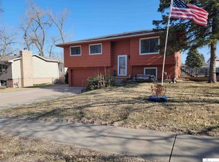 13420 Carpenter St, Omaha, NE 68138