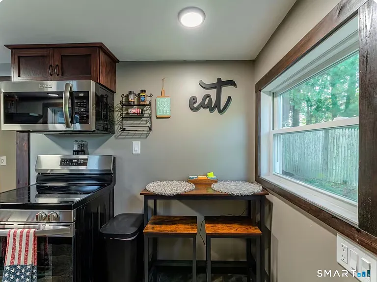 37 Sheldon Cir — Photo 8