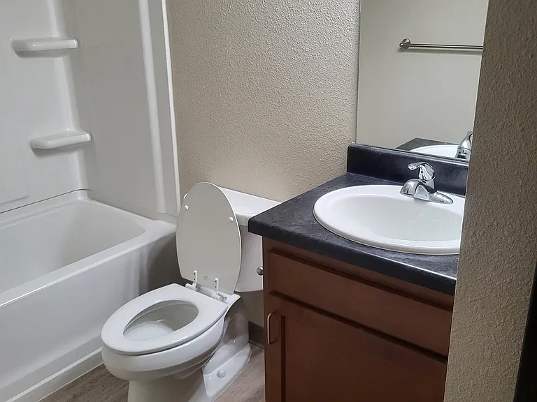 Boardman Lake Apartments — Photo 5