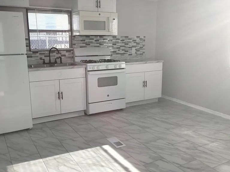 Welcome to Route 66 Apartments in Albuquerque, NM — Photo 6