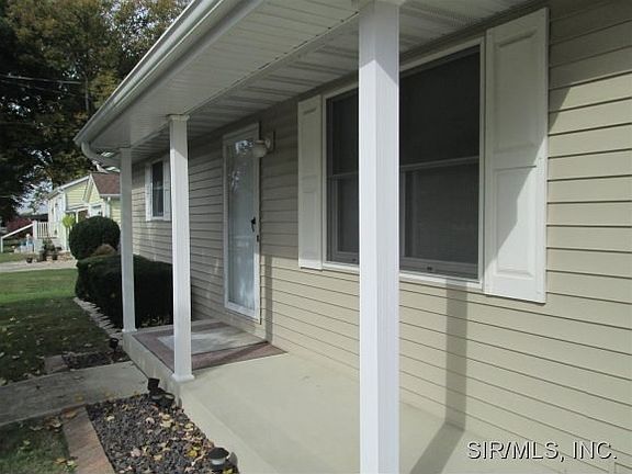 2nd image of 206 W Cedar St