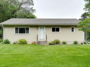 37 Kingston Ave E, Maplewood, MN 55117