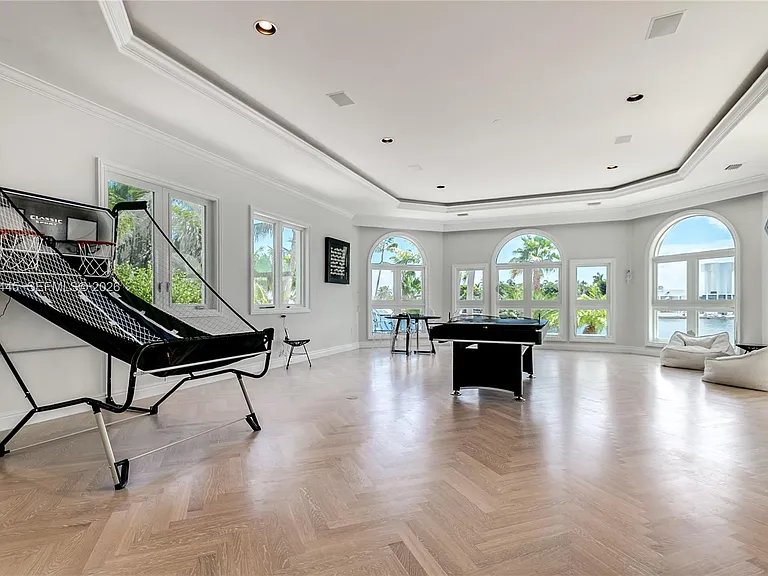 709 Idlewyld Dr — Photo 15