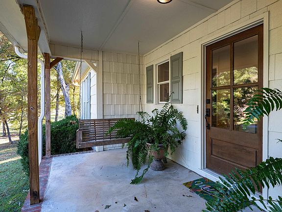 2nd image of 508 Julianne Dr