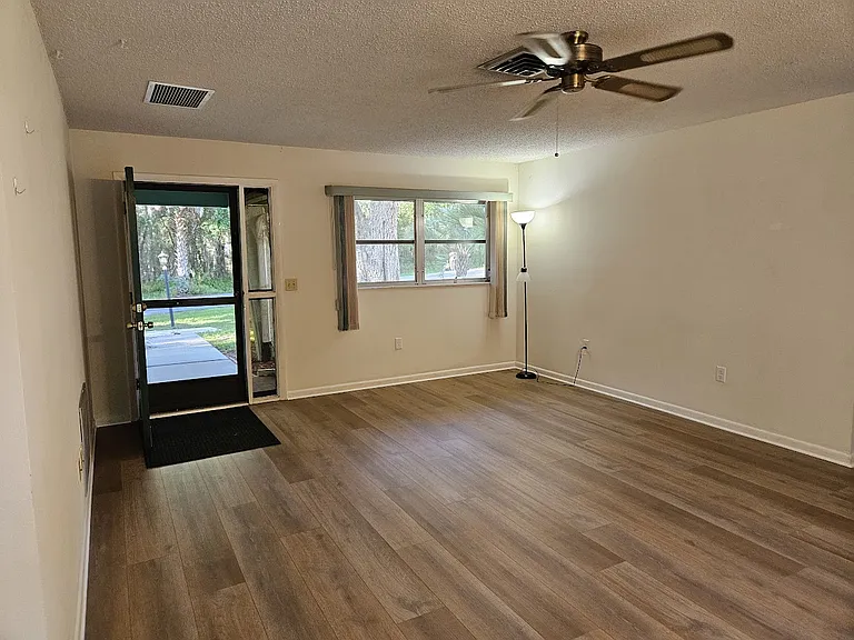 10144 N Academy Dr — Photo 3