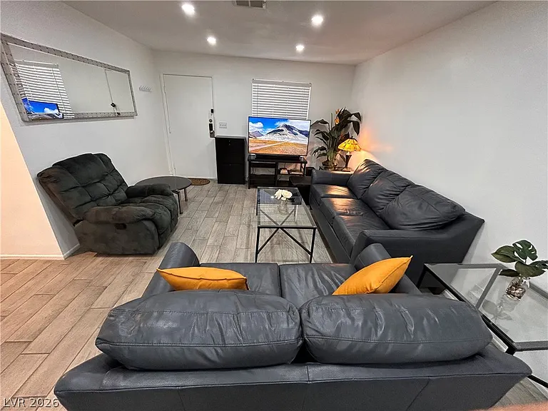 3251 Jericho St #A — Photo 2