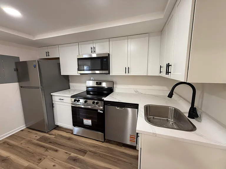 1534 SE 15th St #8 — Photo 10