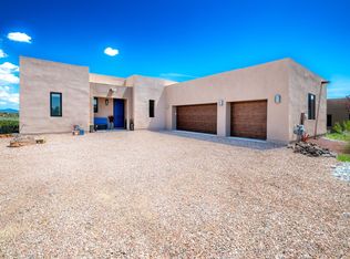 90 E Via Plaza Nueva, Santa Fe, NM 87507