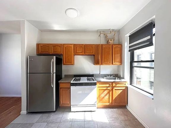 2nd image of 21-38 35th St #5C