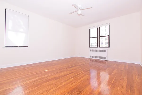 Sold by Re/Max In The City | media 13