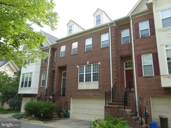 209 Halpine Walk Ct, Rockville, MD 20851