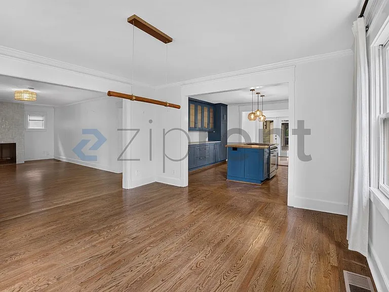 811 Verner St NW — Photo 7