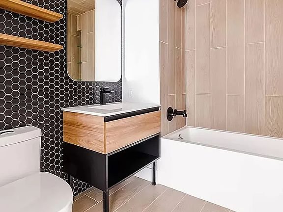 5th image of 260 Gold St #605F