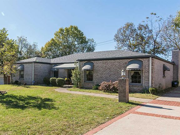 3rd image of 3433 Flintridge Dr