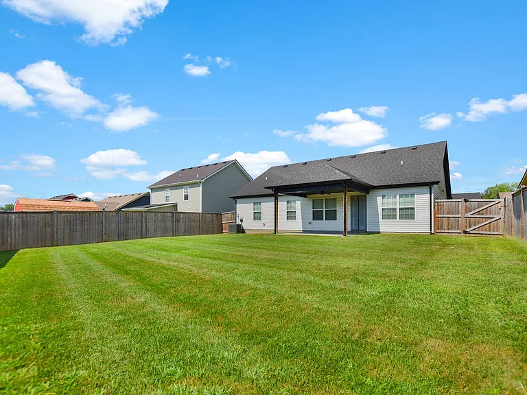 410 Irish Hills Dr — Photo 16