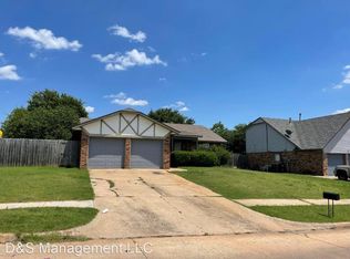 500 S Avery St, Moore, OK 73160