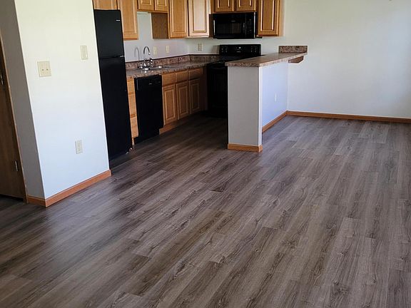 2nd image of 304 Turnberry Dr #602A