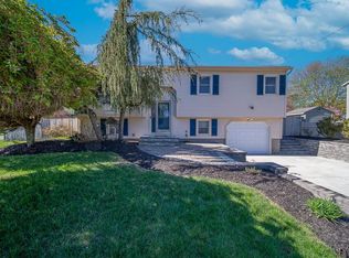 2 Dogwood Dr, Cranston, RI 02921