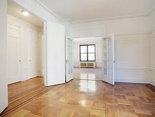 Sold by Citi Habitats | media 13