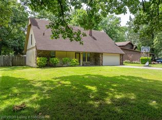 3232 Edinburgh Dr, Fort Smith, AR 72908