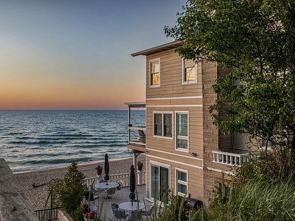 4th image of 2300 Lake Shore Dr