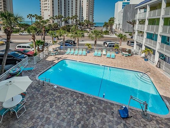 4th image of 445 S Gulfview Blvd #324