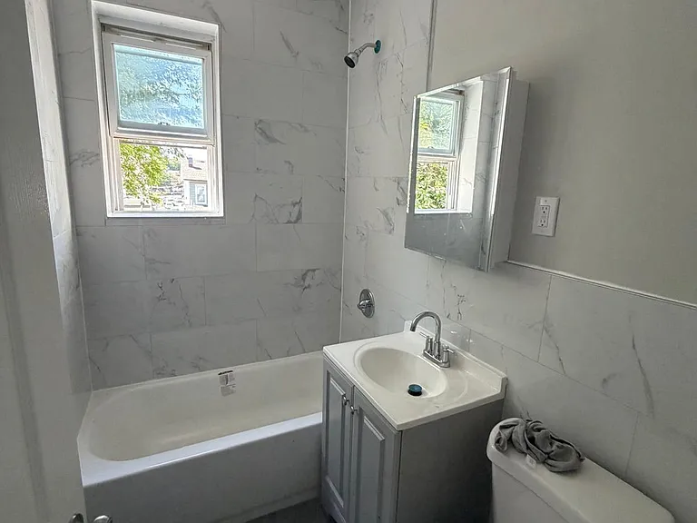 999 Stuyvesant Ave #B6 — Photo 2