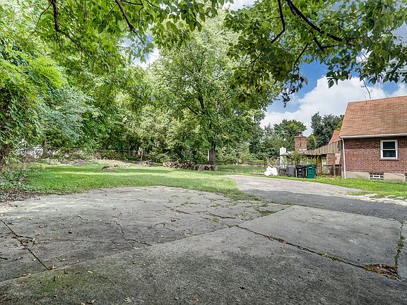 4th image of 5331 Grafton Ave