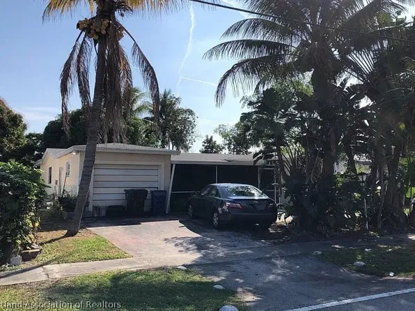 3910 NW 33rd Ave, Lauderdale Lakes, FL 33309